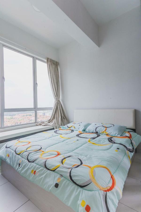 Shawn'S Akademic Suites Sky View B#11-27 Джохор-Бару Экстерьер фото
